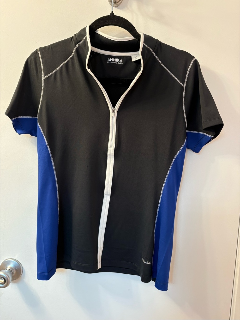 Annika Cutter & Buck top small Like New PTP 19-22/L 25